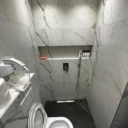 Apartament Alvi *